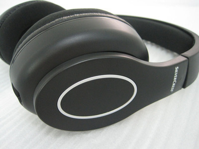 引領(lǐng)無線音頻潮流 禹欣鑫電子出口高檔2.4G全數(shù)字無線耳機解析